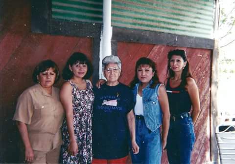 Florence Gomez Montelongo with her daughters